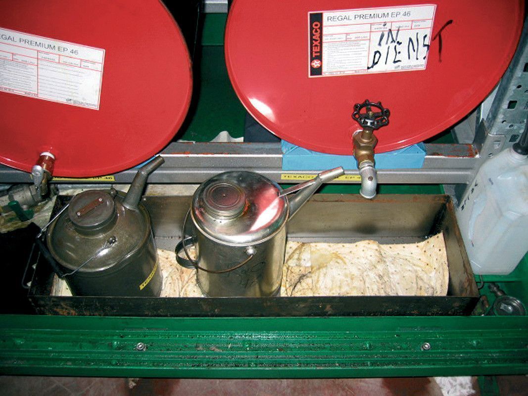 Салфетки масловпитывающие Brady OP Oil Plus (рифлёные, спабонд, 2-слойные)