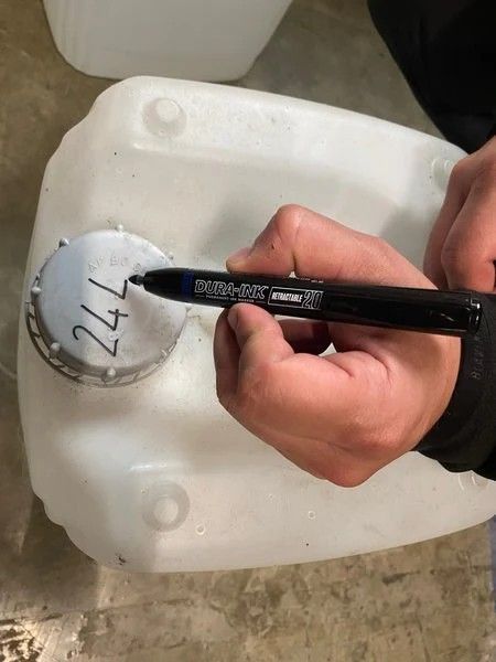 Маркер Markal Dura-Ink 20 Retractable с тонким наконечником и кнопкой