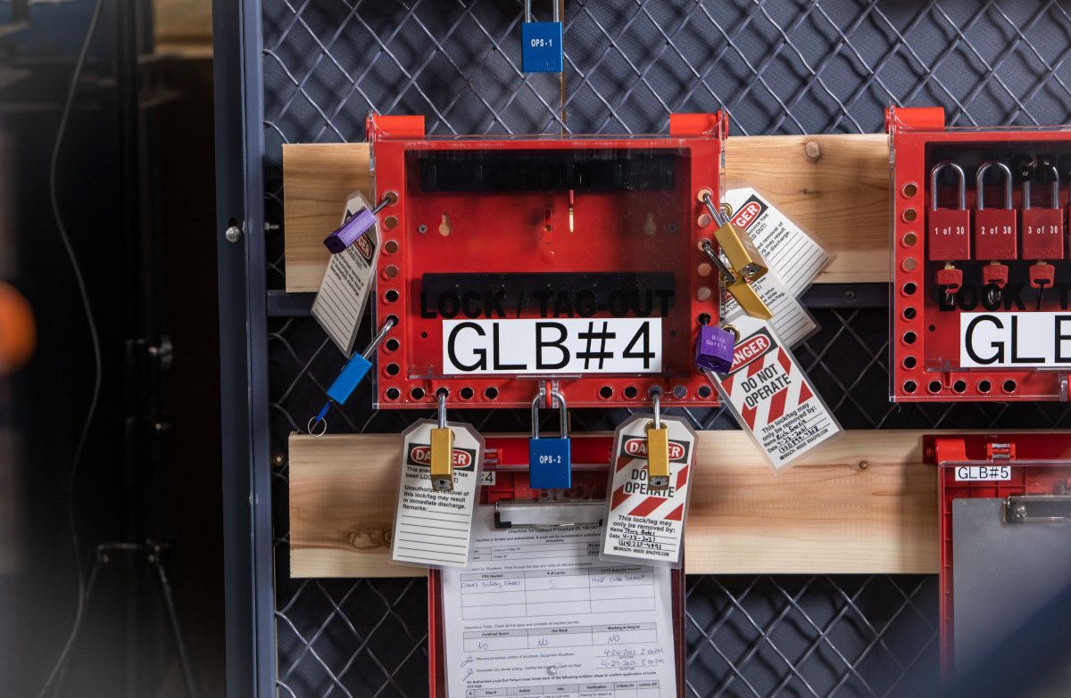 Бокс групповой Brady настенный для групповой блокировки