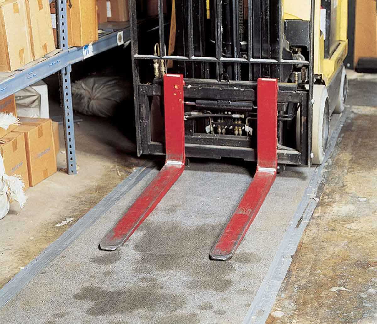 Маты Brady SIR (иглопробивной полипропилен) универсальные