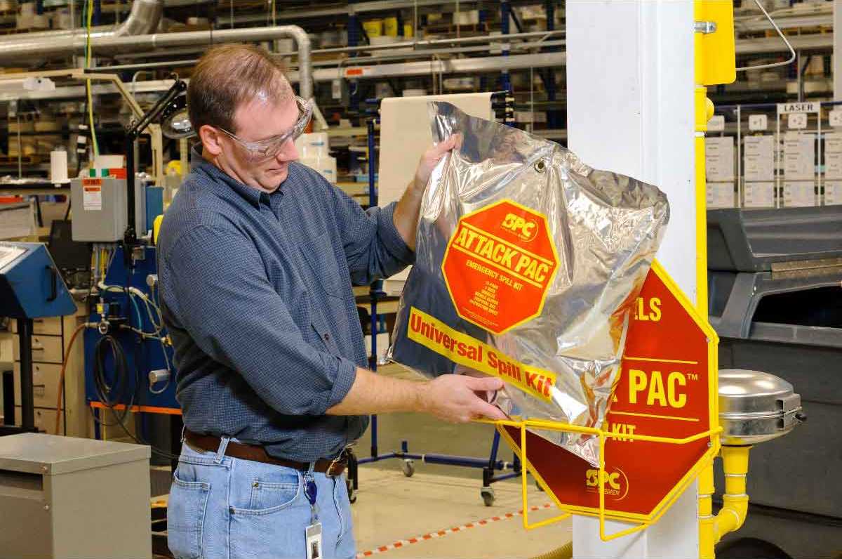 Комплекты устранения проливов Brady SPC Attack Pac одноразовый