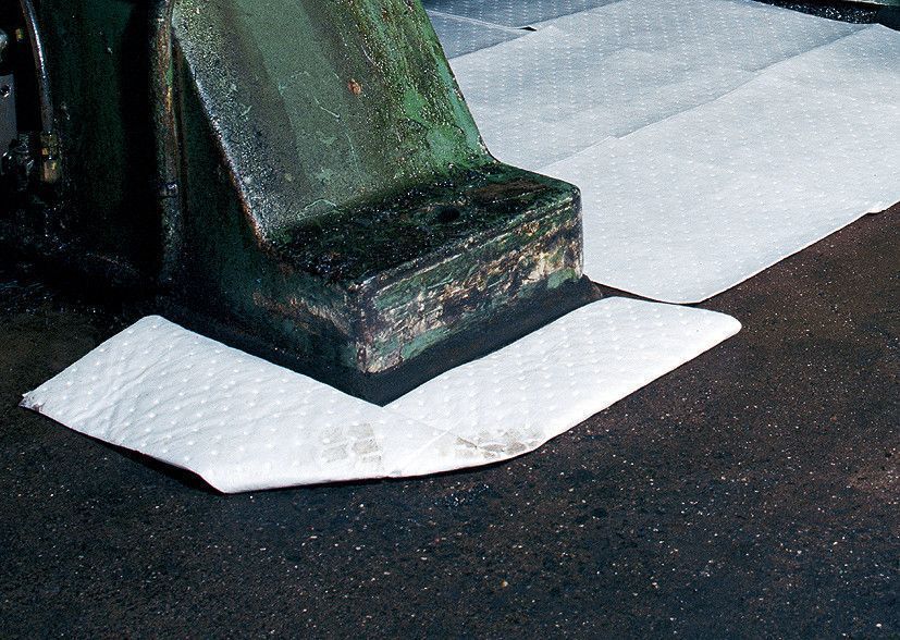 Салфетки в рулоне масловпитывающие Brady SXT экстрапрочные (рифлёные, спабонд, 3-слойные)