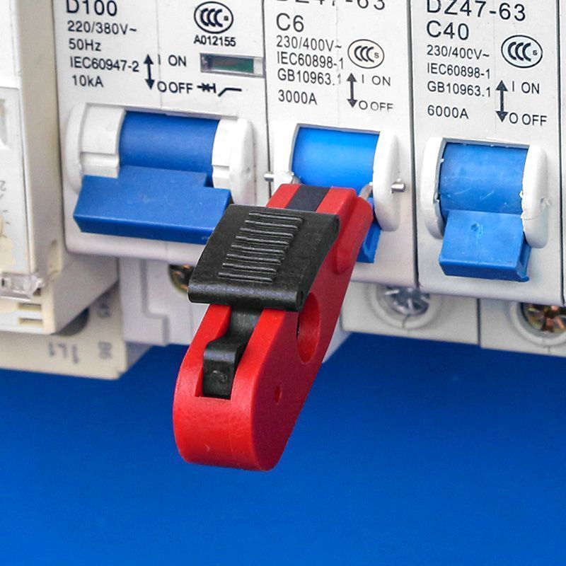 Блокиратор полюсных автоматов