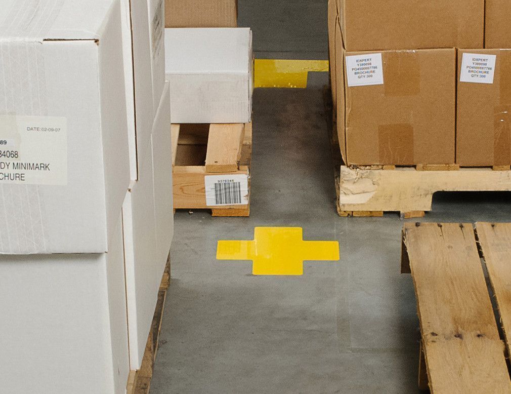 Метки Brady ToughStripe напольные, форма плюса, полиэстер B-514