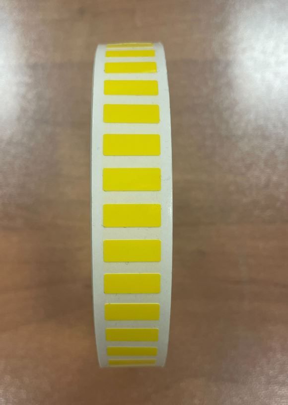 THT-36-423-YL этикетки, материал В-423, желтый глянцевый полиэстер, размер 12.7х5.08мм, 1 ряд, 10 000 шт. в рул.