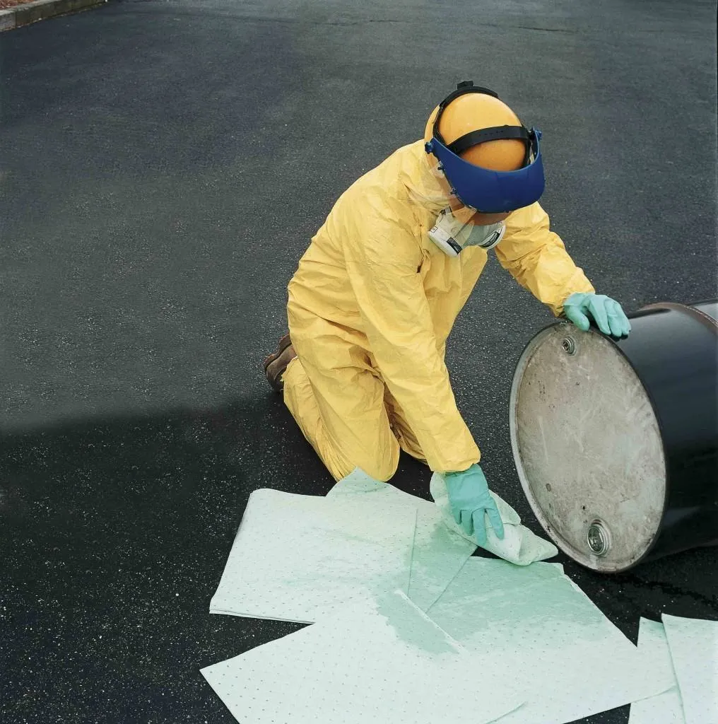 Мобильная станция Brady SitePoint с набором устранения проливов Chemical Maintenance Kit