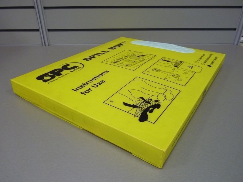 Настенный бокс Brady Spill Box для сбора проливов (адсорбция 10 литров)