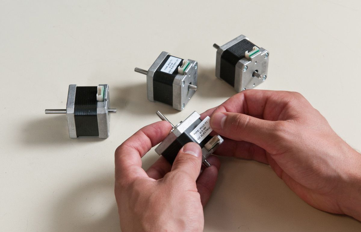 Этикетка Brady для принтера BBP12, виниловая ткань В-498