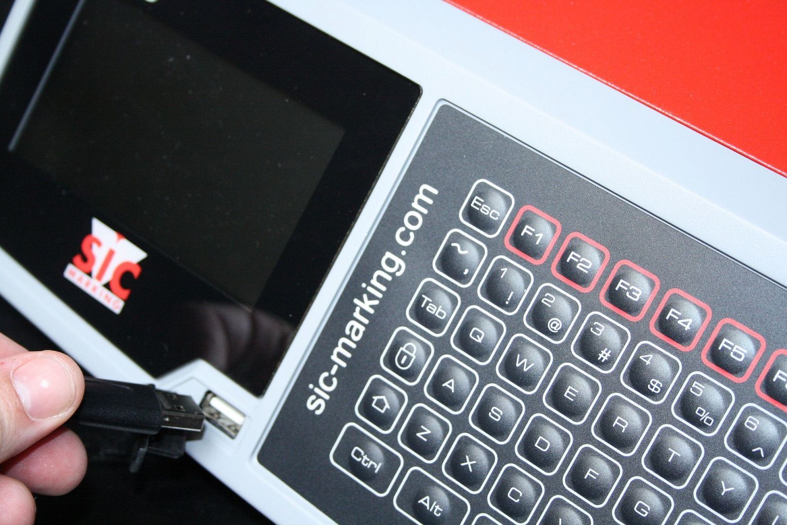 Портативный маркиратор SIC Marking e10-p63