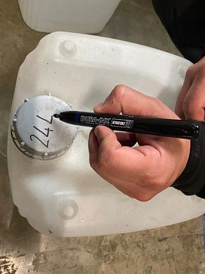 Маркер Markal Dura-Ink 20 Retractable с тонким наконечником и кнопкой