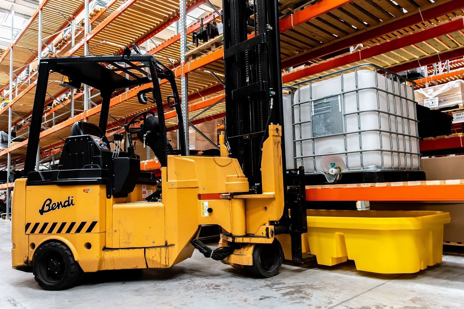 Поддоны Brady Under Rack Bund для удержание проливов под стеллажами