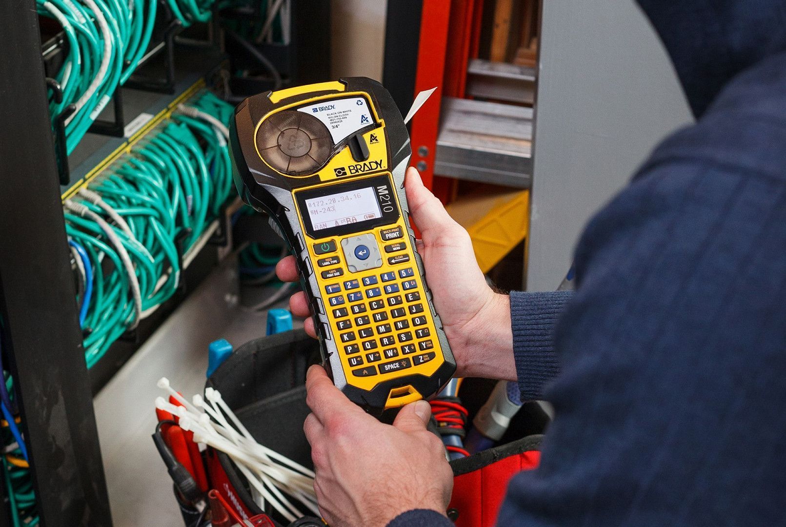 Принтер BRADY M210. Портативный ленточный принтер-маркиратор с картриджем M21-750-499