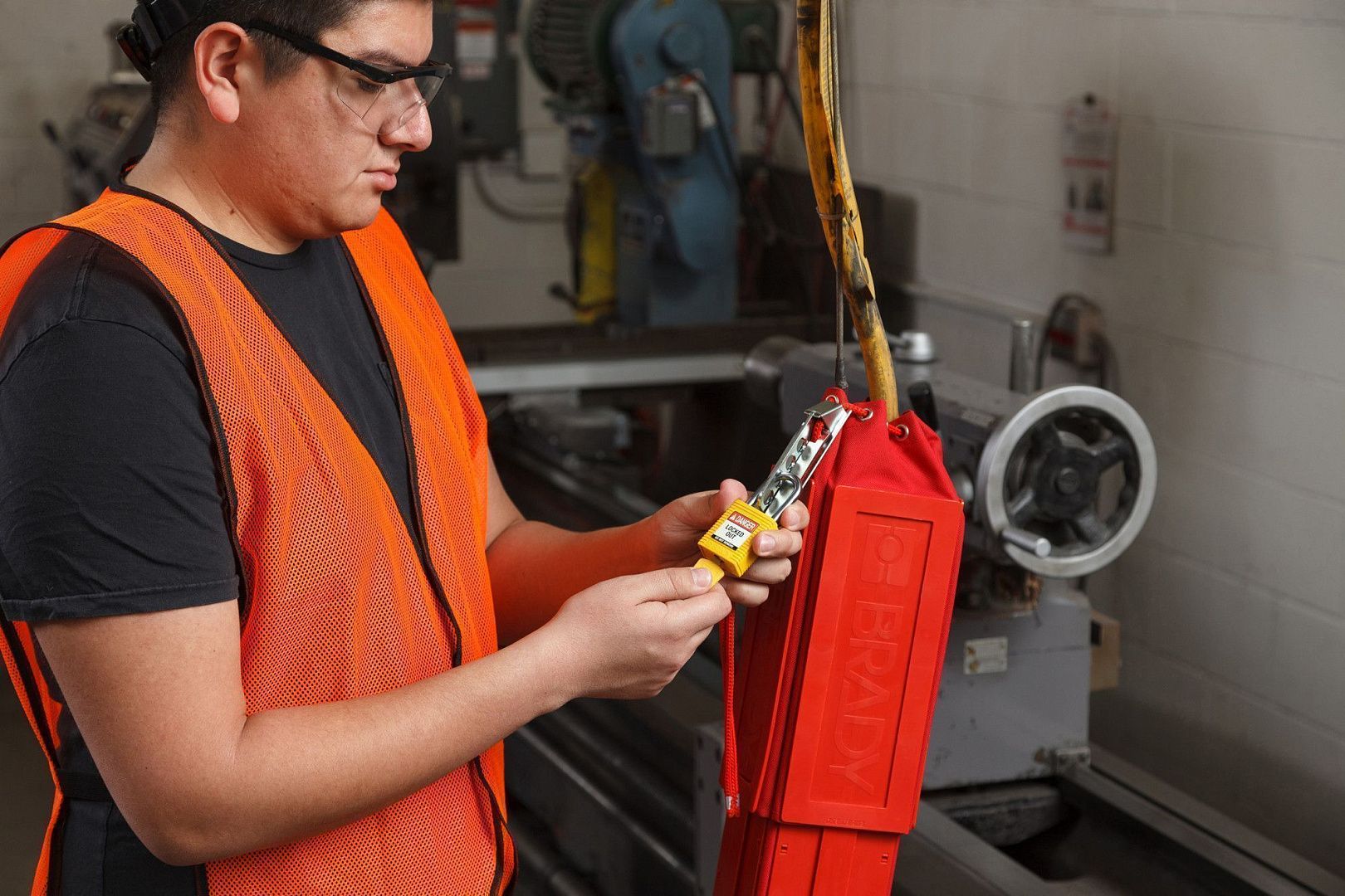 Блокиратор Brady для подвесного пульта управления