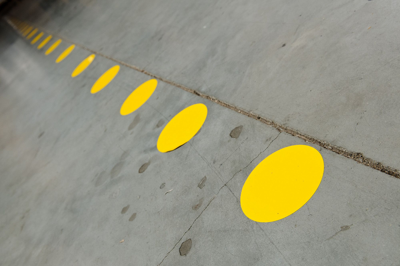 Метки Brady ToughStripe напольные, круглая форма, полиэстер B-514