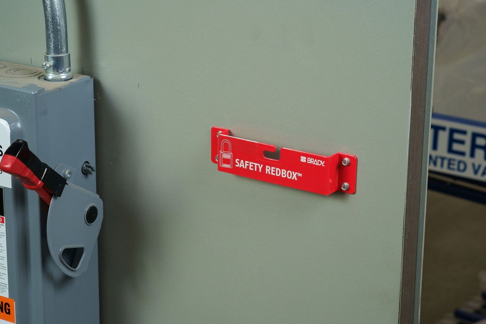 Бокс групповой Brady Safety Redbox