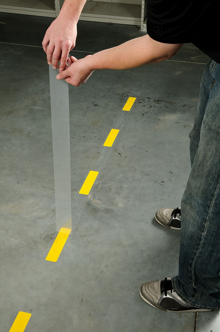 Метки Brady ToughStripe на прозрачной ленте, фиксированный шаг, полоски, полиэстер B-514