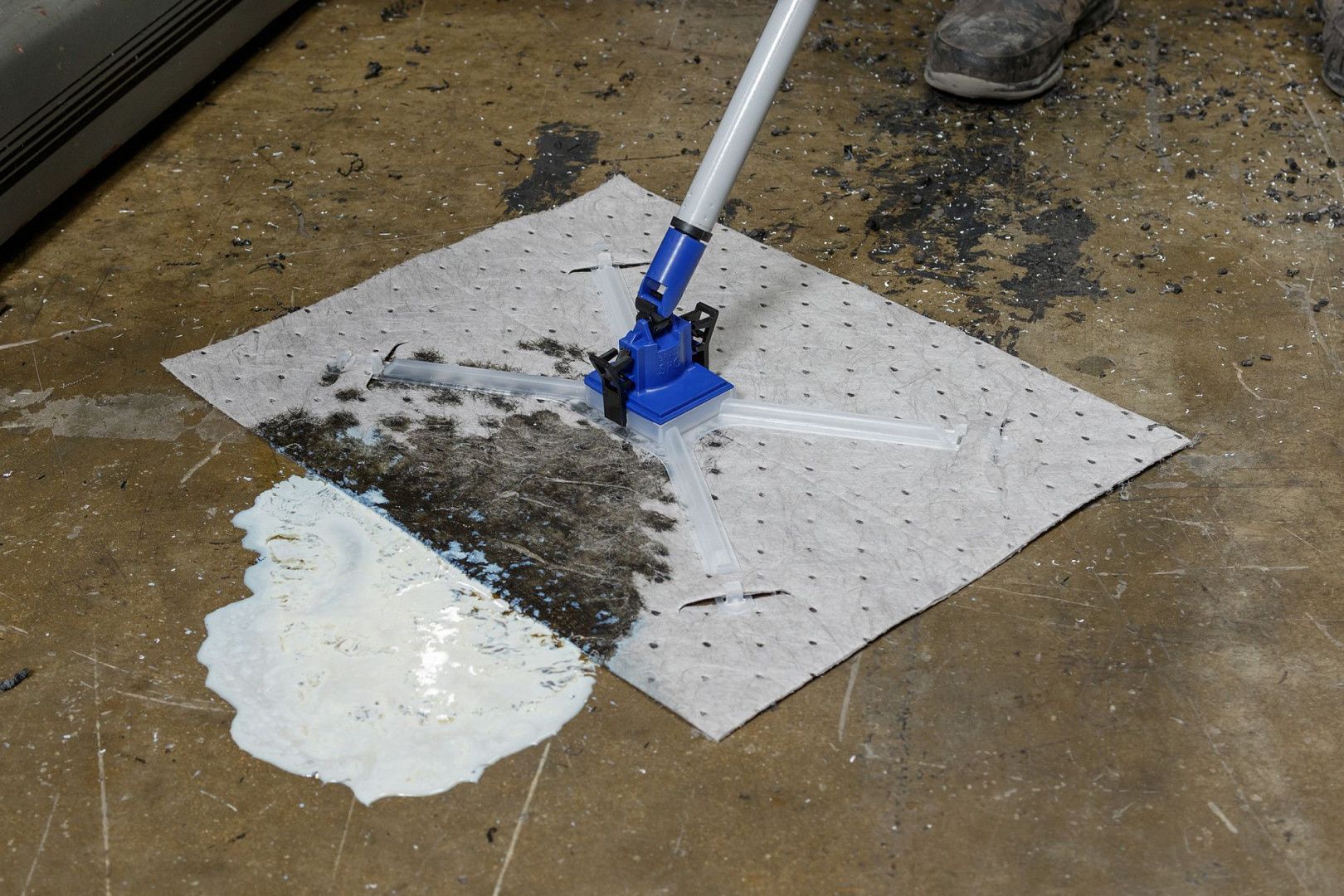 Сорбент-швабра Brady HandySorb со сменными насадками