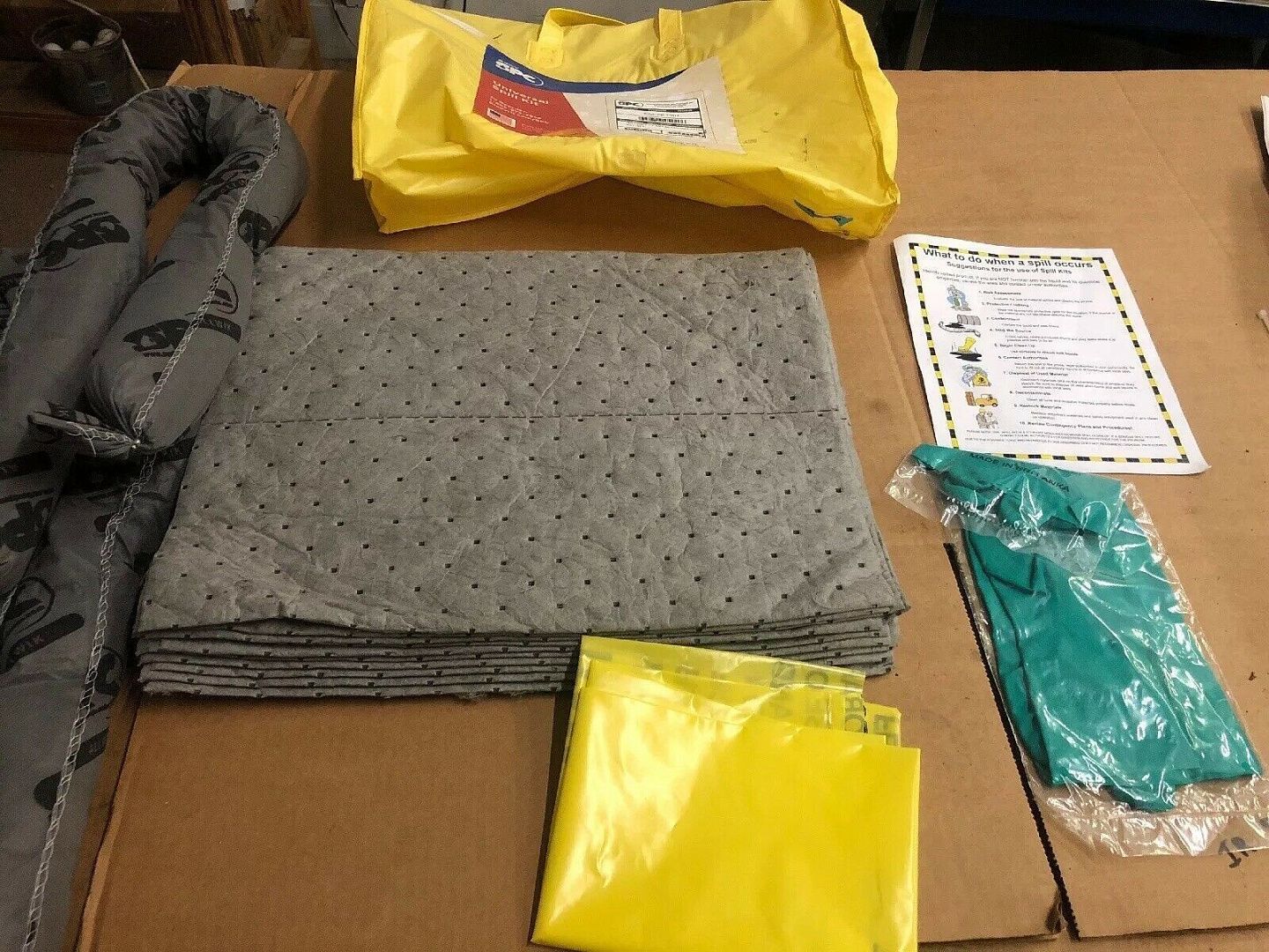 Комплекты устранения проливов Brady SPC Spill Kit в ПВХ-сумке