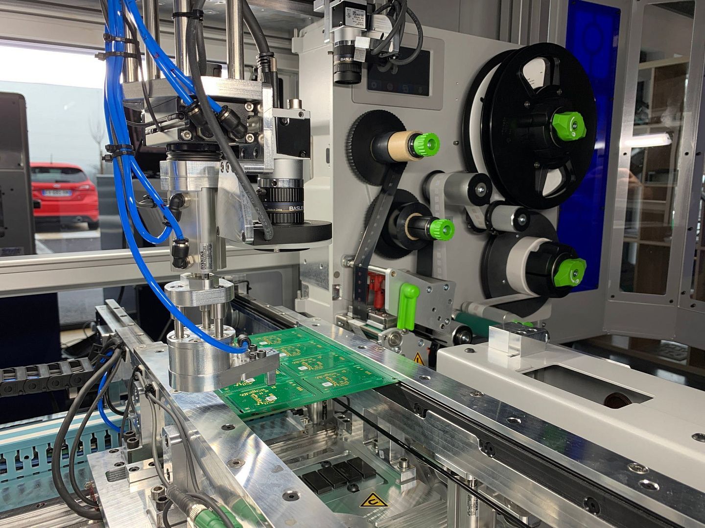 Принтер-аппликатор Brady A8500