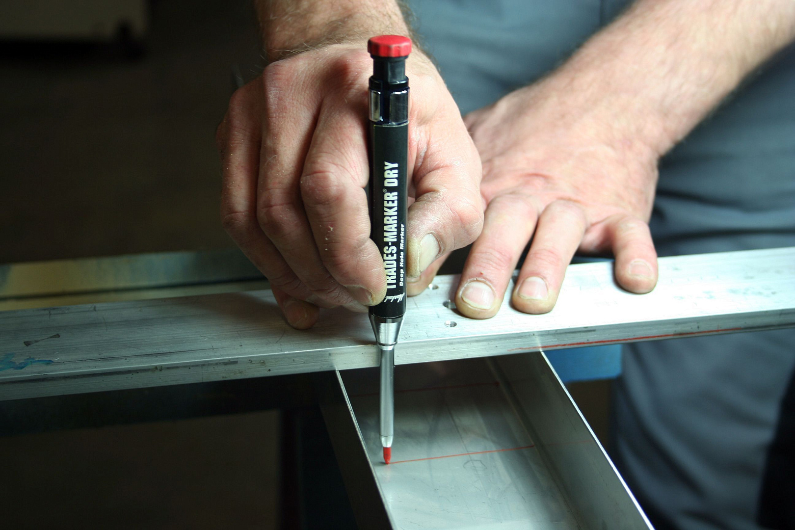 Карандаш автоматический Markal Trades-Marker Dry для труднодоступных поверхностей