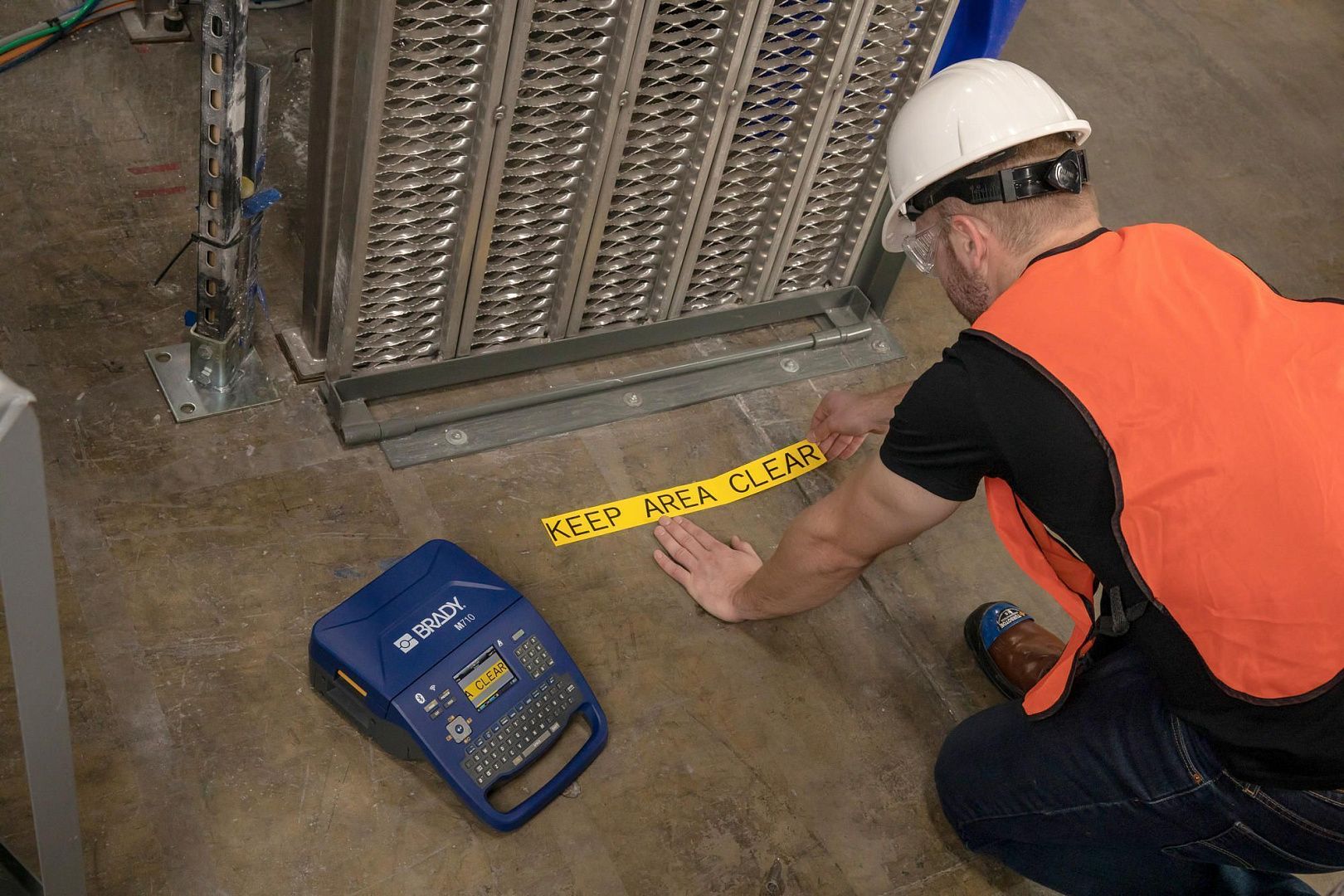 Портативный принтер этикеток BRADY M710