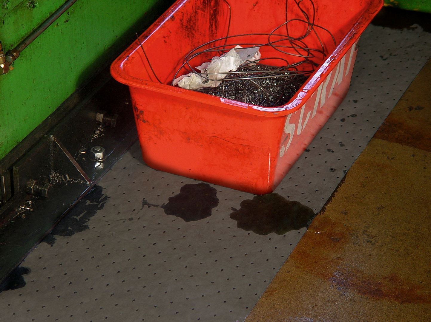 Салфетки в рулоне универсальные Brady SPC MAXX (рифлёные, 1-слойные)