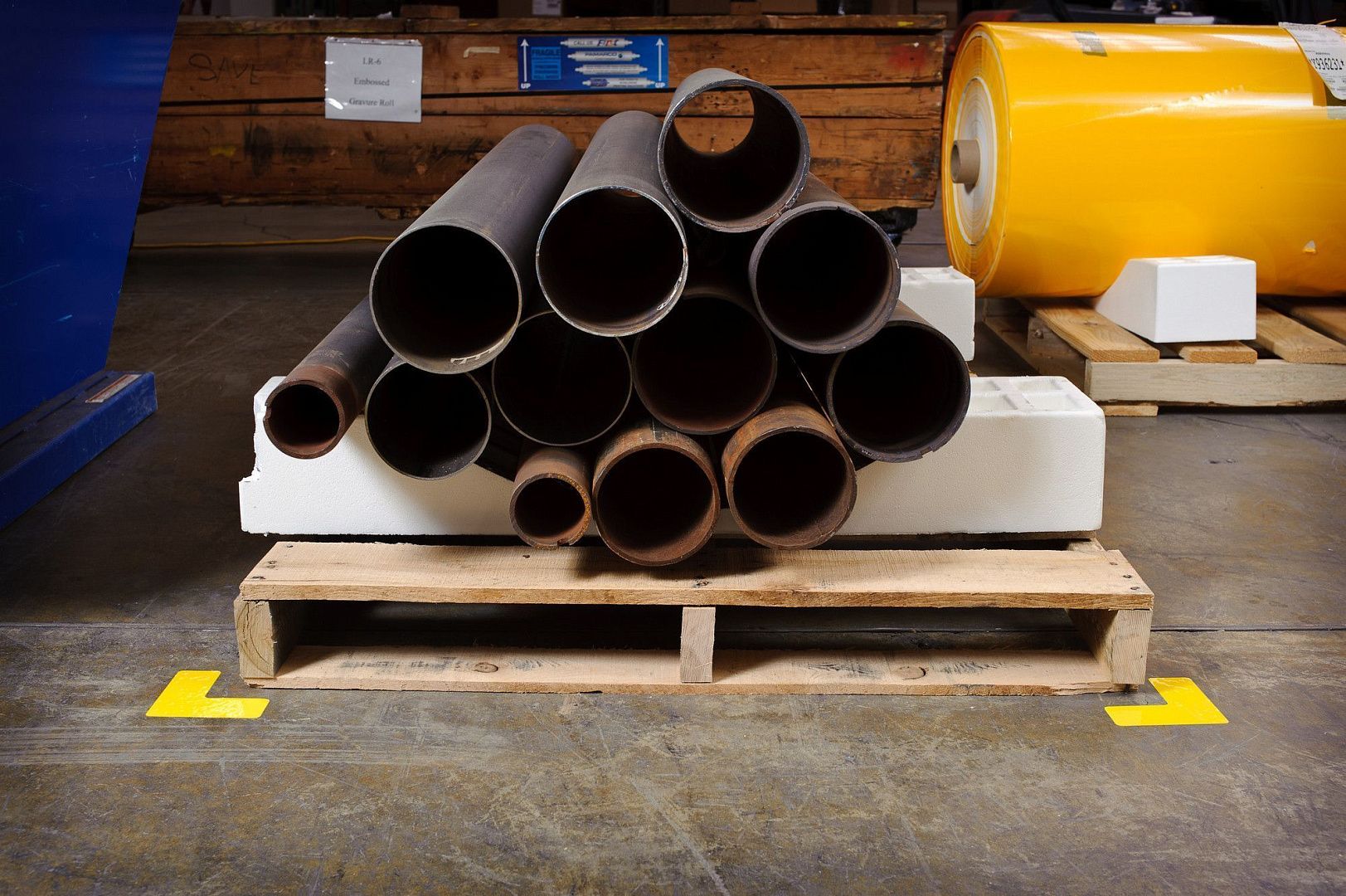 Обозначение угла, форма L, материал-полиэстер В-514, цвет- жёлтый, размер 127мм х 127мм, 20 шт/упак.