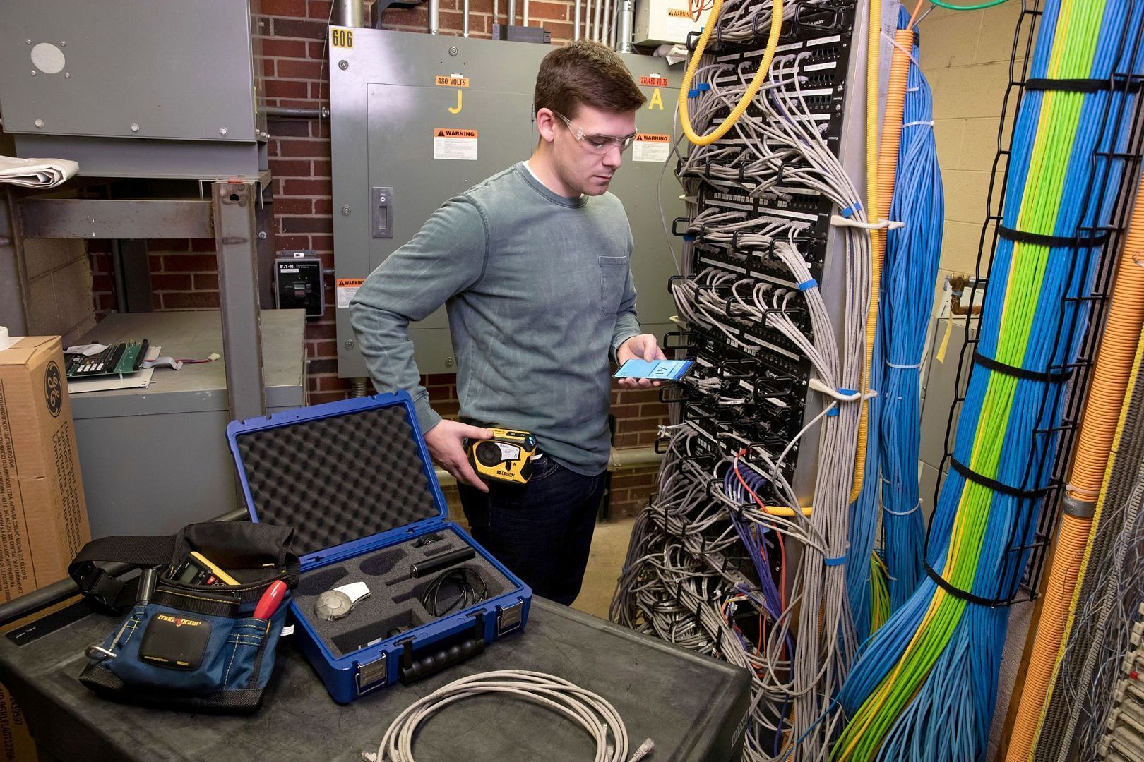 Портативный принтер этикеток BRADY M211