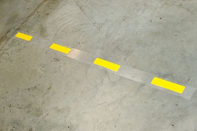 Метки Brady ToughStripe на прозрачной ленте, фиксированный шаг - форма полоски, полиэстер B-514