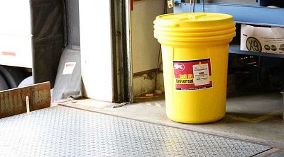 Комплект для устранения проливов Brady Lab Spill Kit в бочке (адсорбция 60 литров)