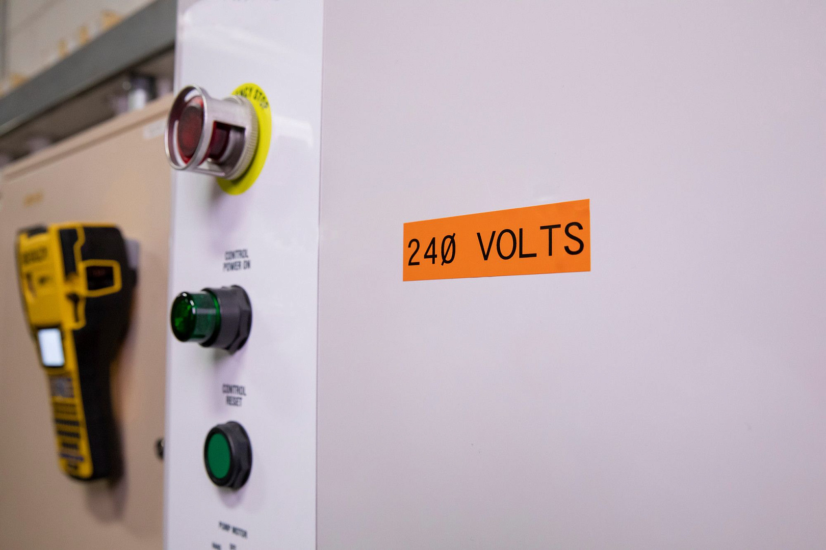 Портативный принтер этикеток BRADY BMP41