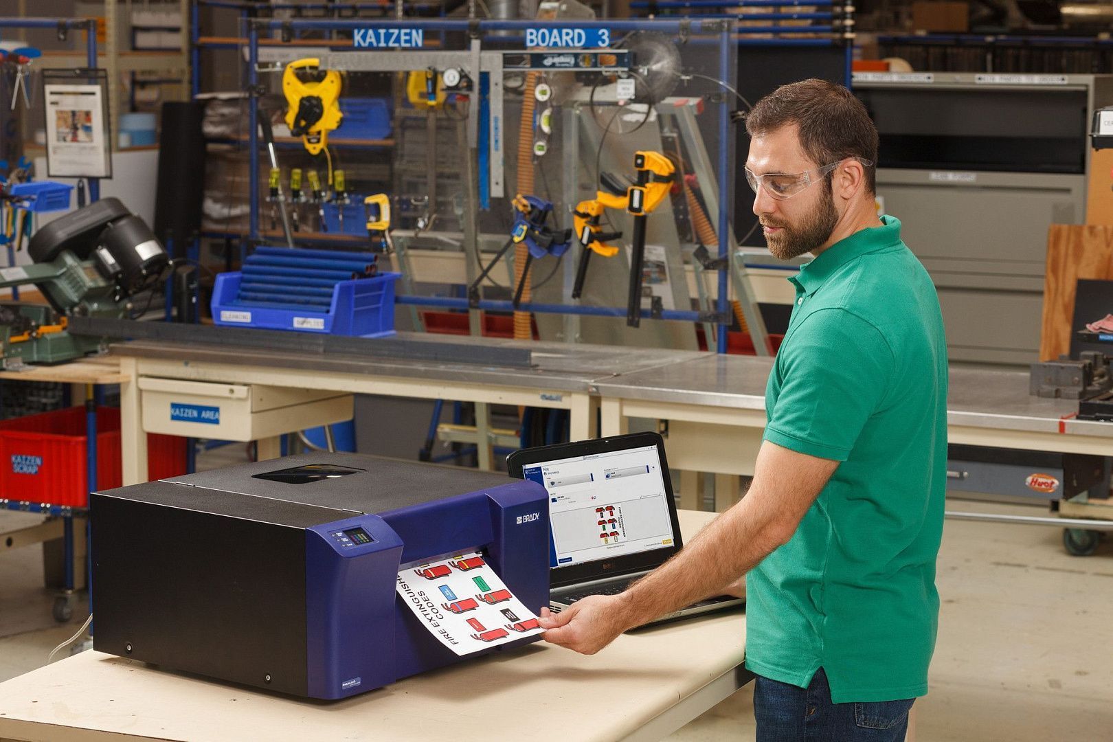 Промышленный цветной принтер этикеток BRADY J5000