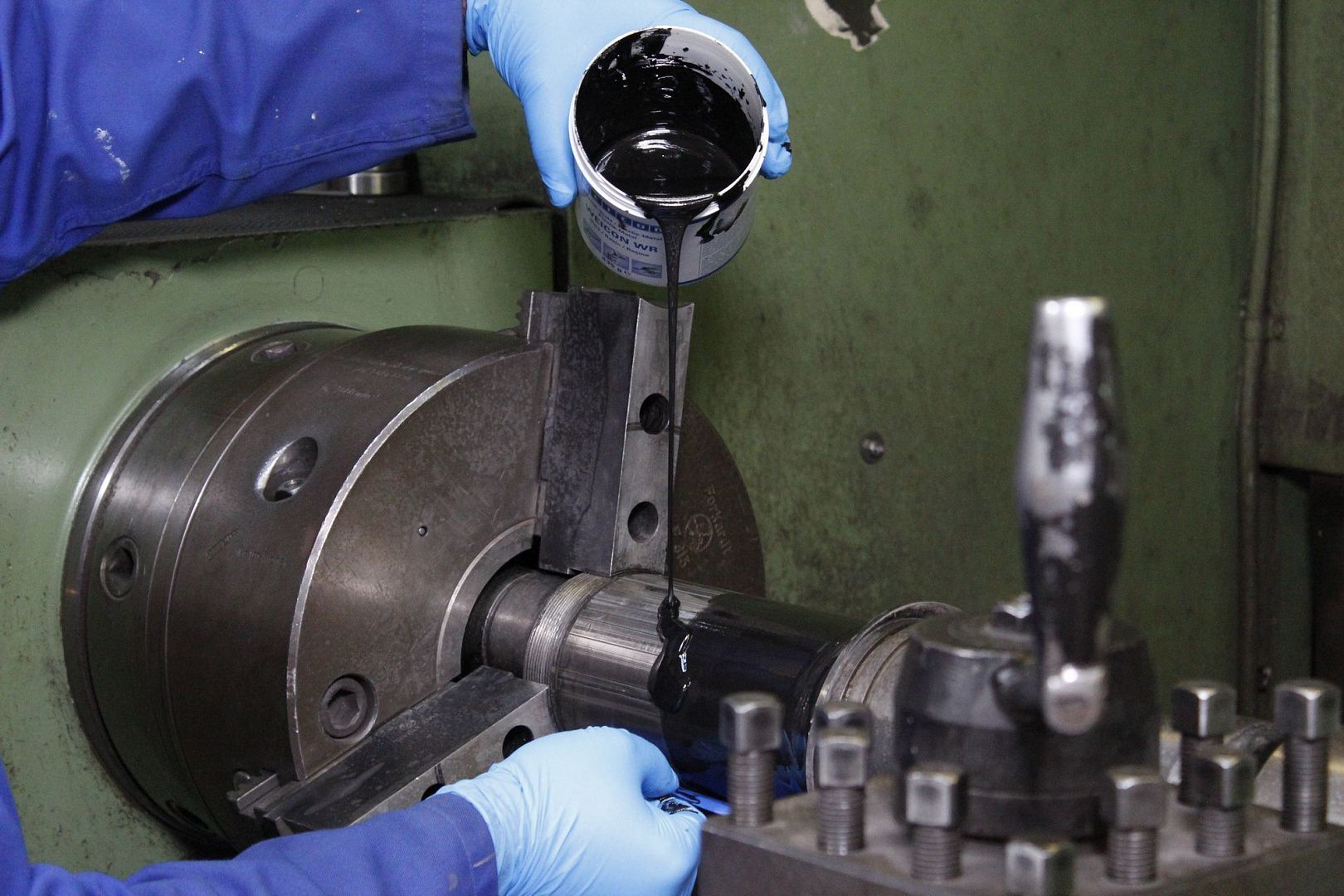 Металлополимер WEICON WR со стальным наполнением