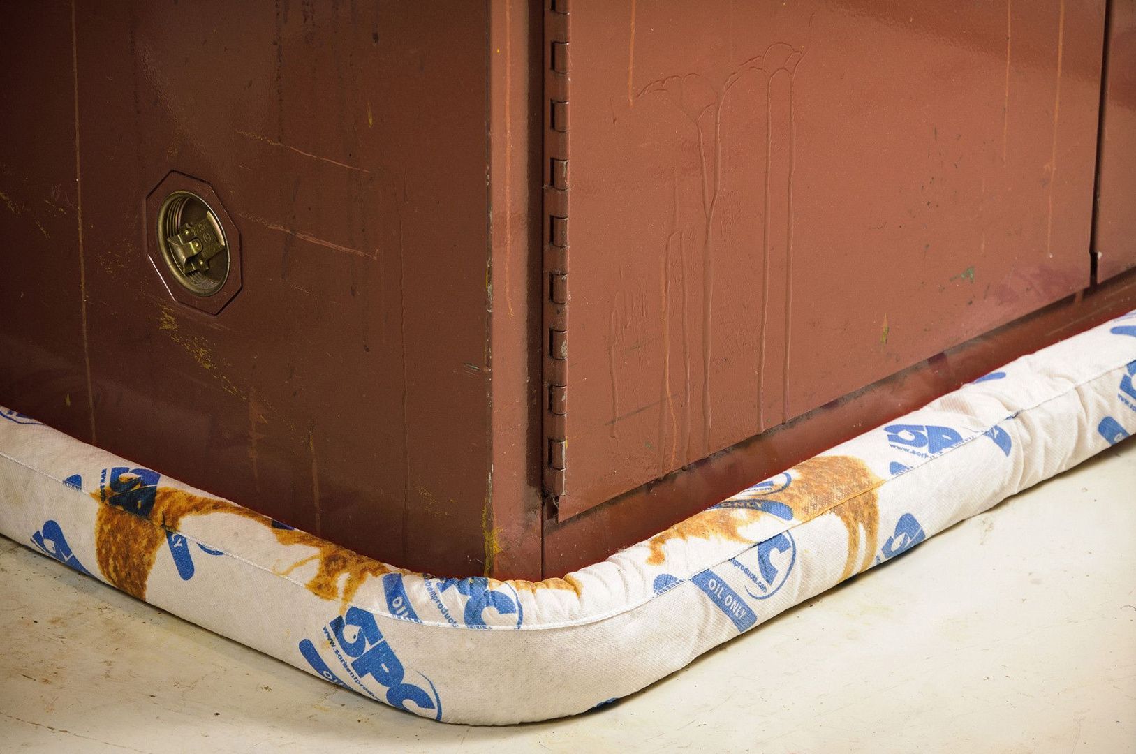 Бон масловпитывающий Brady SOC Oil Only