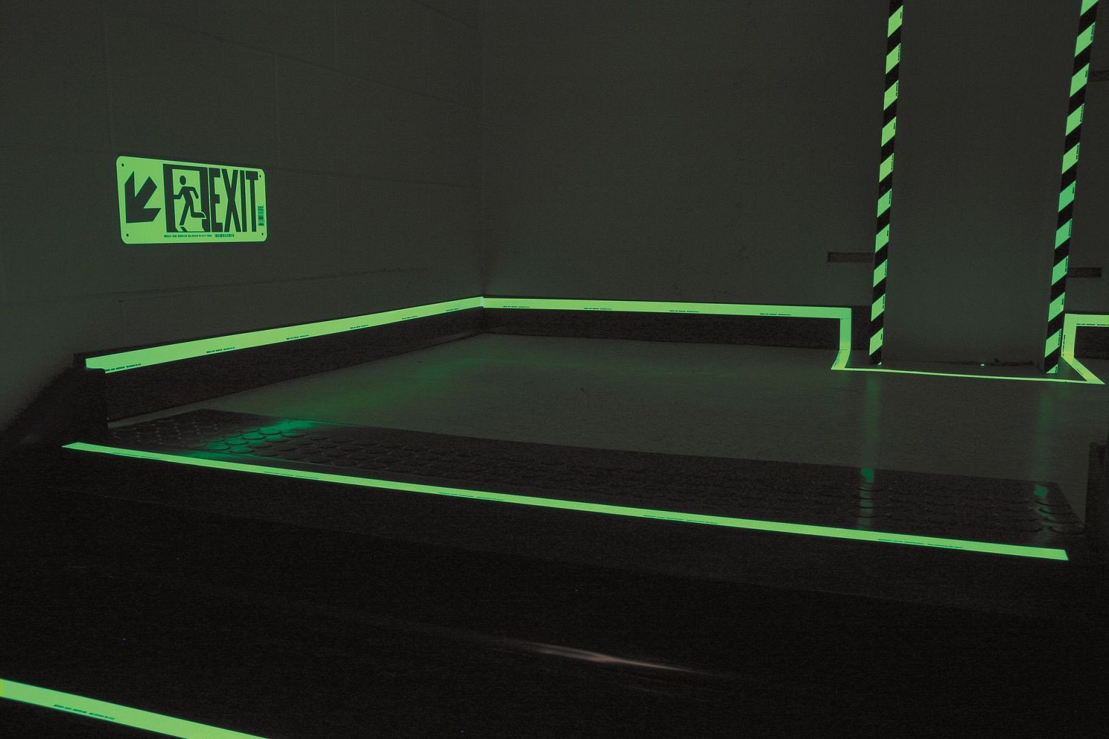 Сигнальная лента Brady, полиэстер В-324