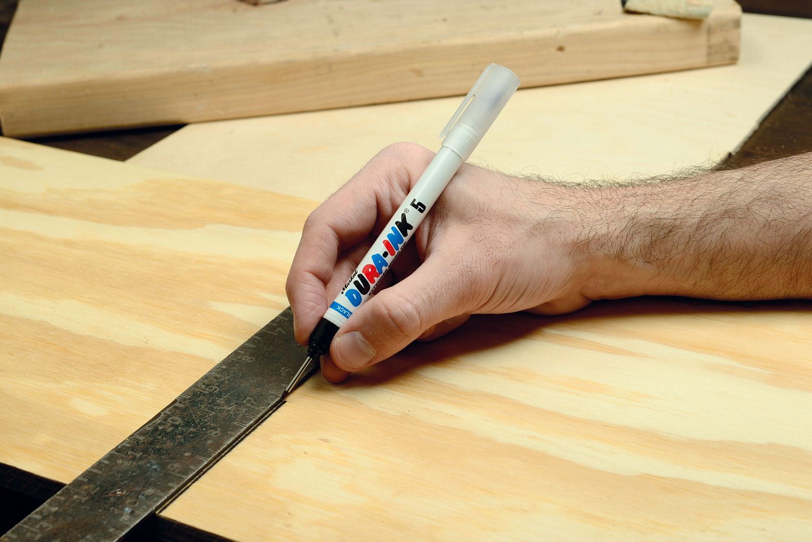 Маркер Markal Dura-Ink Needle Nose 5 с удлинённым тонким наконечником