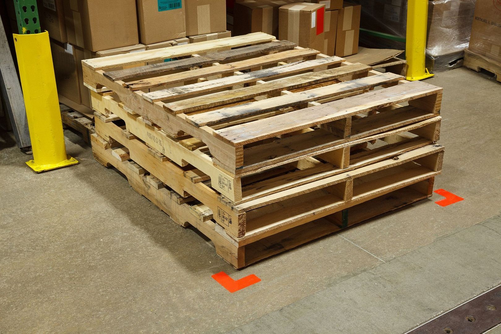 Обозначение угла, форма L, материал-полиэстер В-514, цвет- жёлтый, размер 127мм х 127мм, 20 шт/упак.