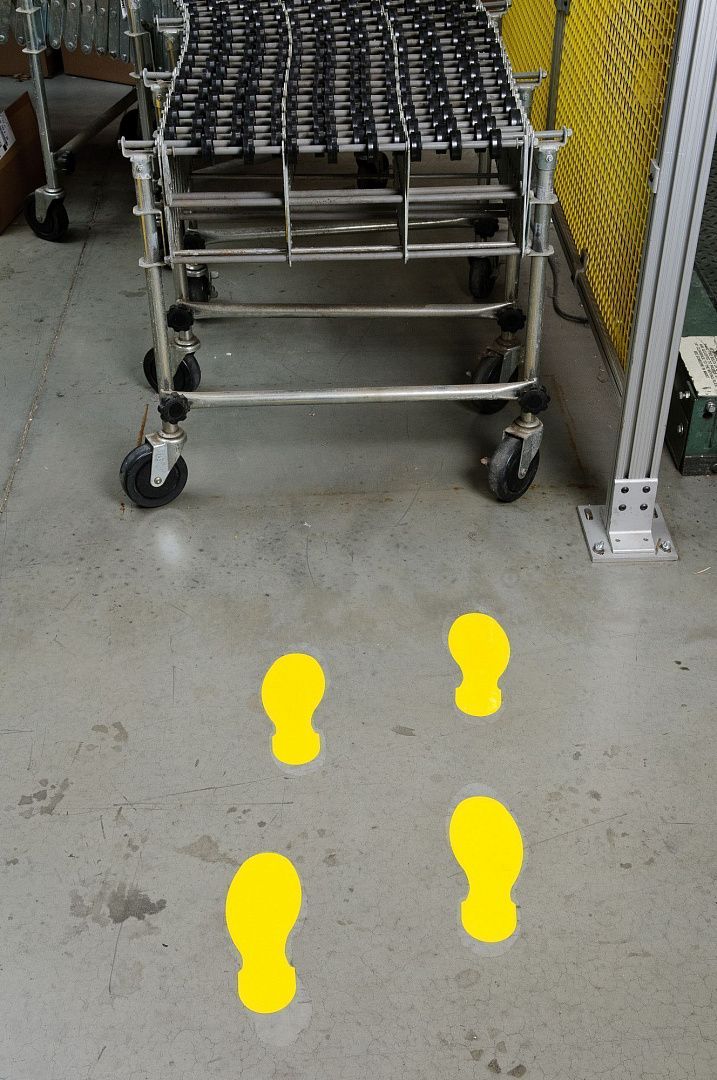 Следы, материал- полиэстер В-514, цвет-жёлтый, размер 101,6мм х 254мм, 10 шт/упак (5 правых и 5 левых)