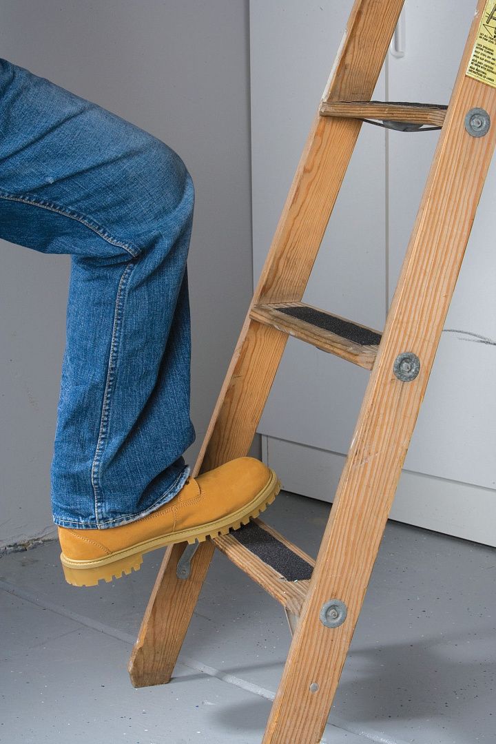 Лента антискольжения Anti-Skid, черная, 100 мм* 18 м, 1 рулон