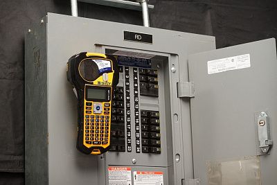 Портативный принтер этикеток BRADY BMP21-PLUS