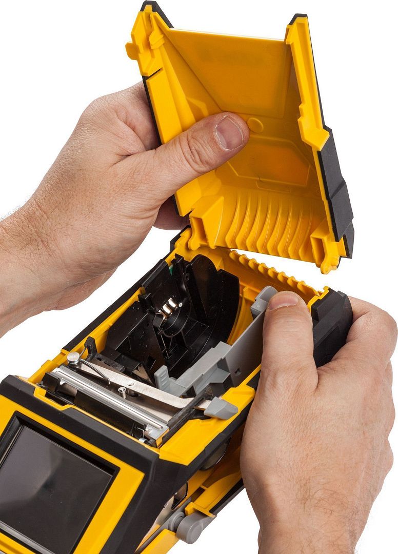 Принтер BRADY BMP61-CYR-W-PWID, c WIFI и ПО BWS для маркировки кабеля и провода (PWID Suite). Русско-англ. клавиатура. В компл.: жесткий кейс, USB кабель, батарея, шнур питания, PTL-19-423, M61-R6010, быстрый старт, СD с информацией о принтере и драй