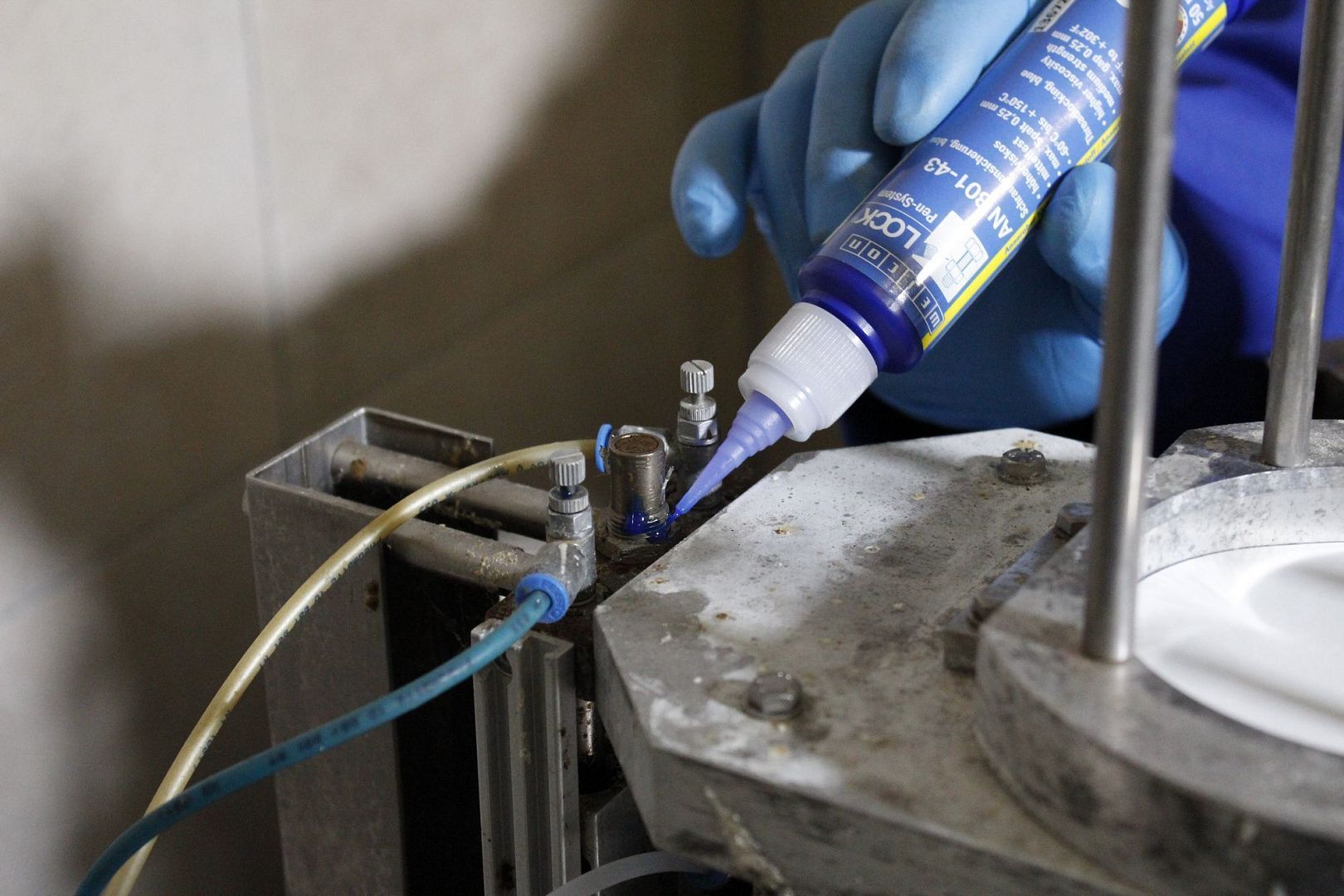 Анаэробный клей WEICONLOCK AN 301-43 фиксатор резьбы