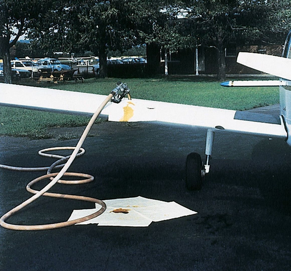 Салфетки масловпитывающие Brady SR устойчивые к статическому электричеству (безворсовые, 1-слойные)