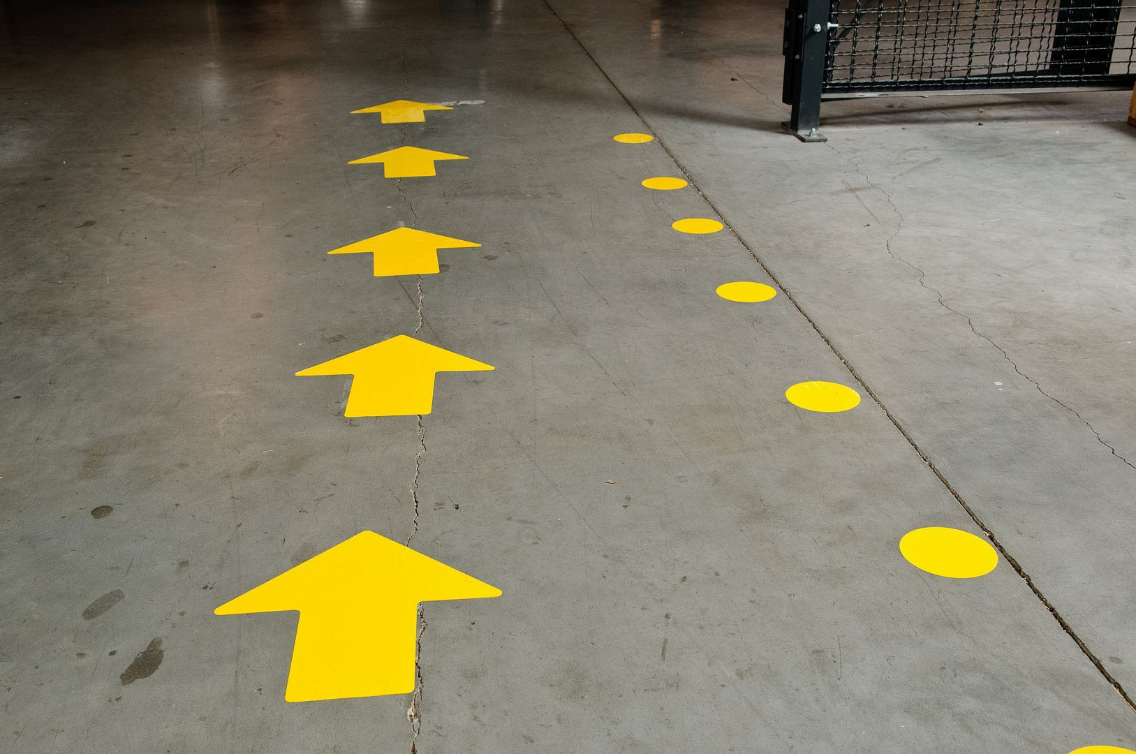 Метки Brady ToughStripe напольные, круглая форма, полиэстер B-514