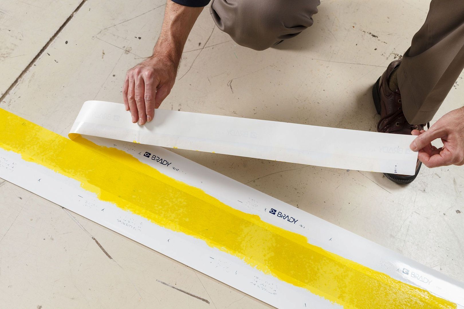 Трафарет Brady PaintStripe для непрерывной напольной разметки краской, полипропилен B-519 усиленный