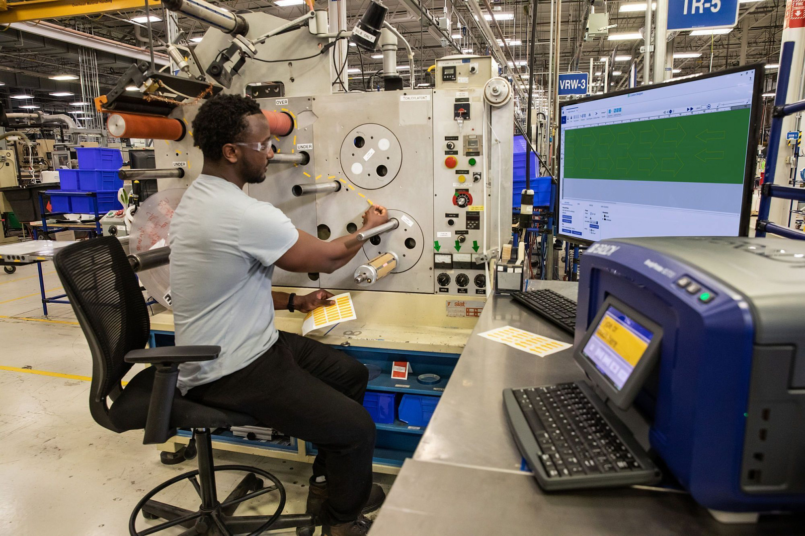 Промышленный принтер этикеток BRADY S3700