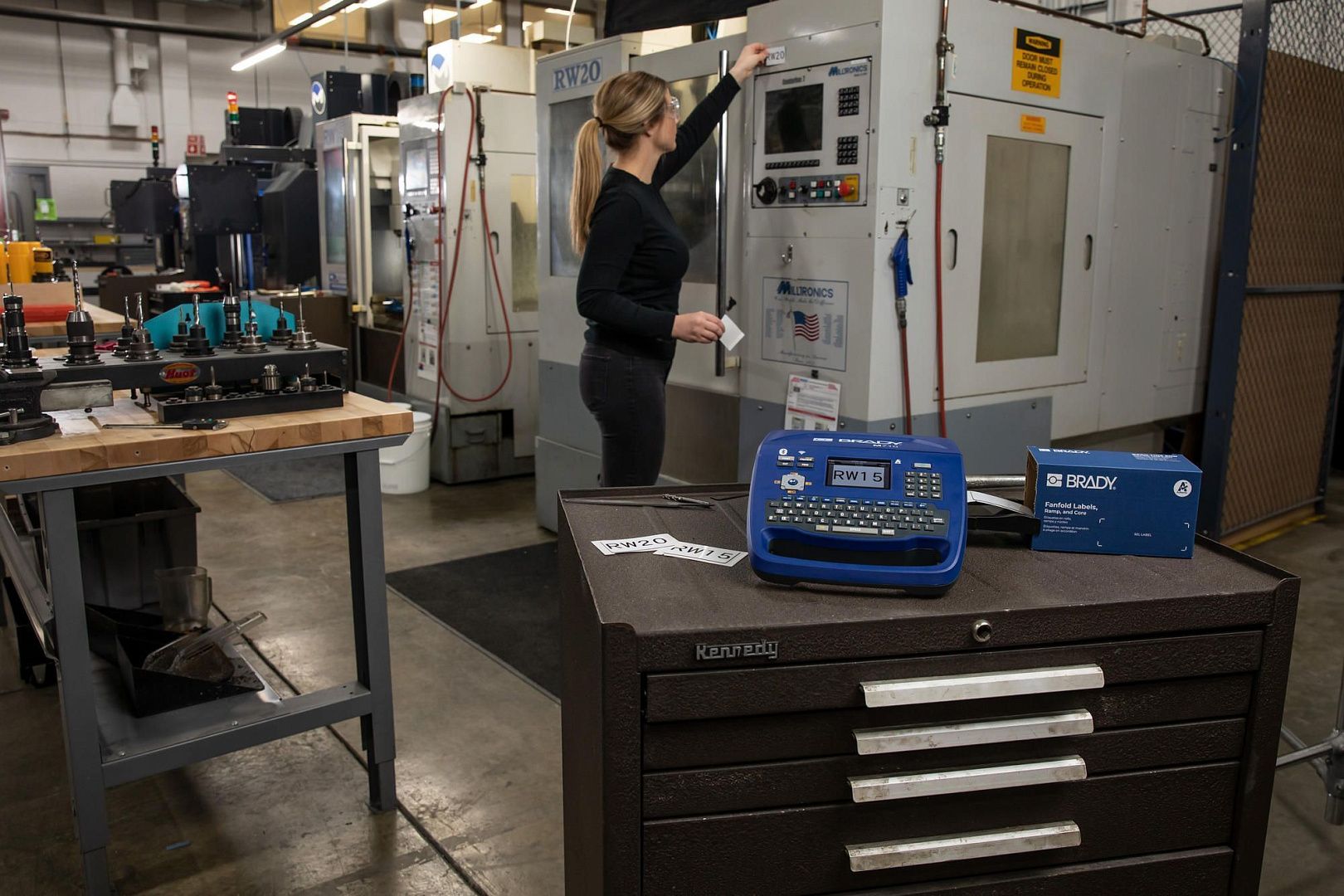 Портативный принтер этикеток BRADY M710