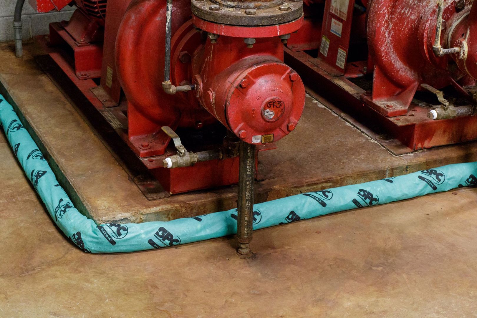 Боны для сбора химикатов Brady SPC HAZWIK