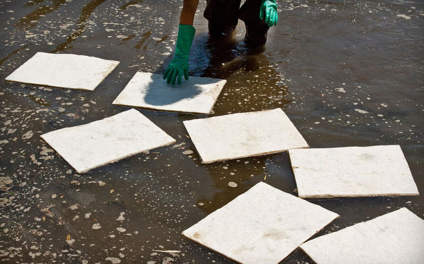 Салфетки масловпитывающие Brady ENV (безворсовые, 1-слойные)