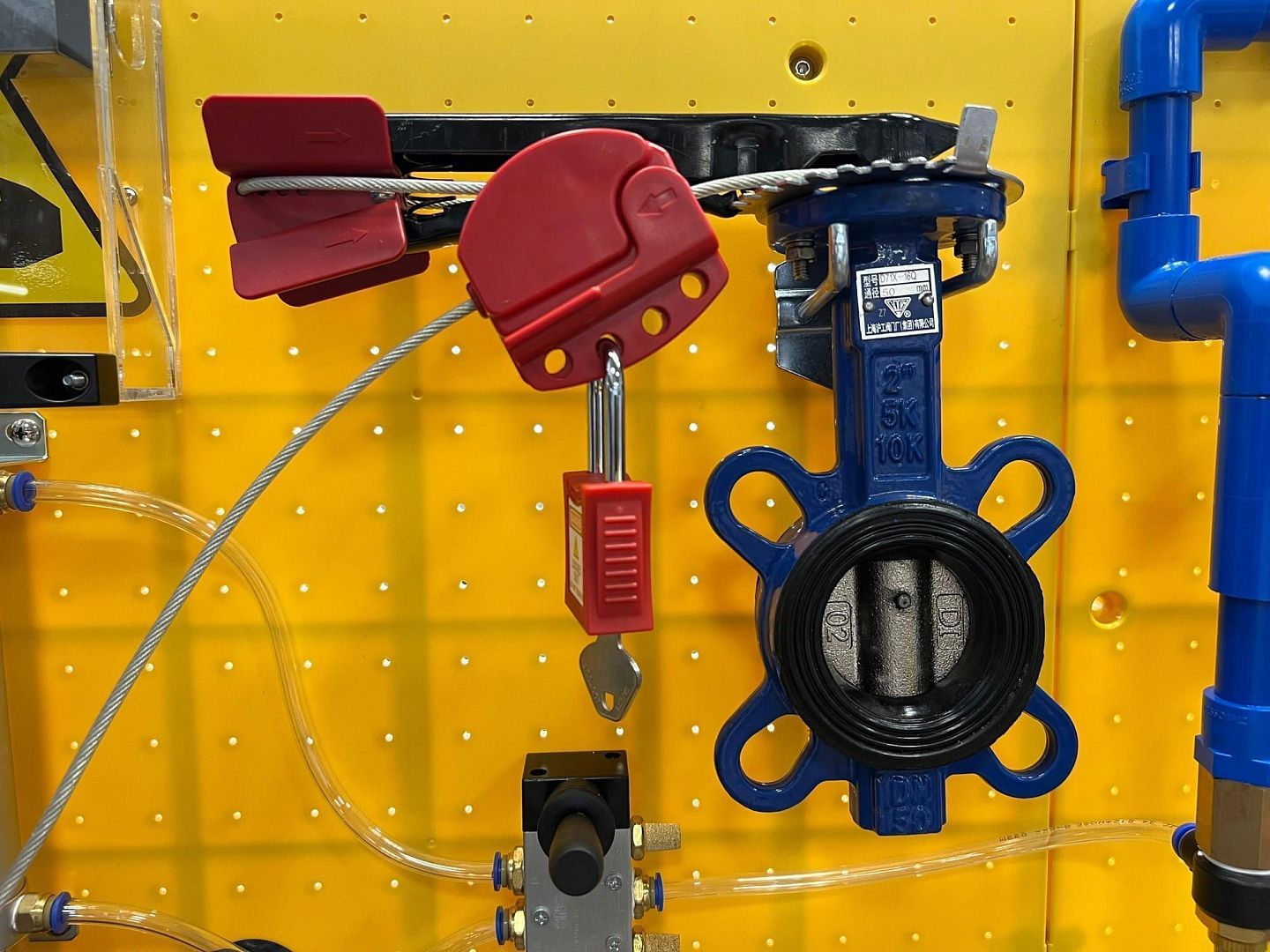 Стенд-симулятор Точка Безопасности LOTO BLT стационарный